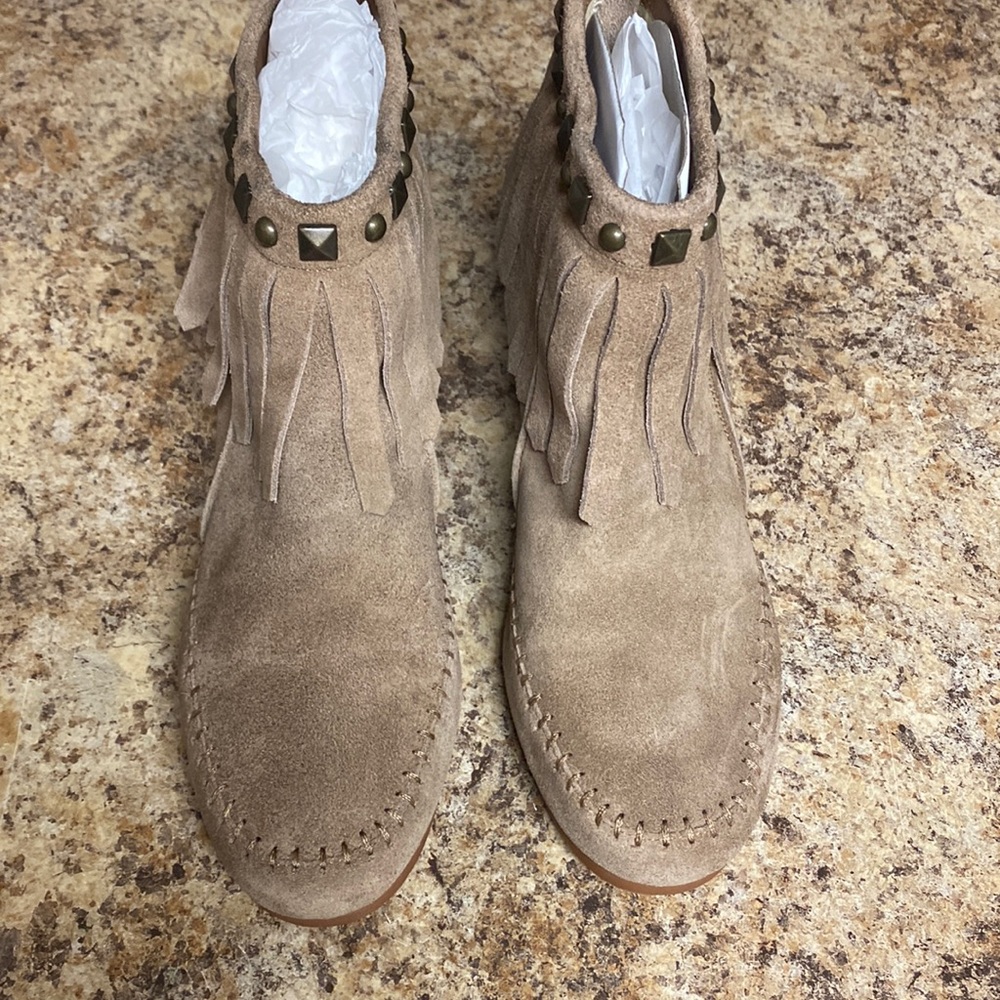 Croma womens boots